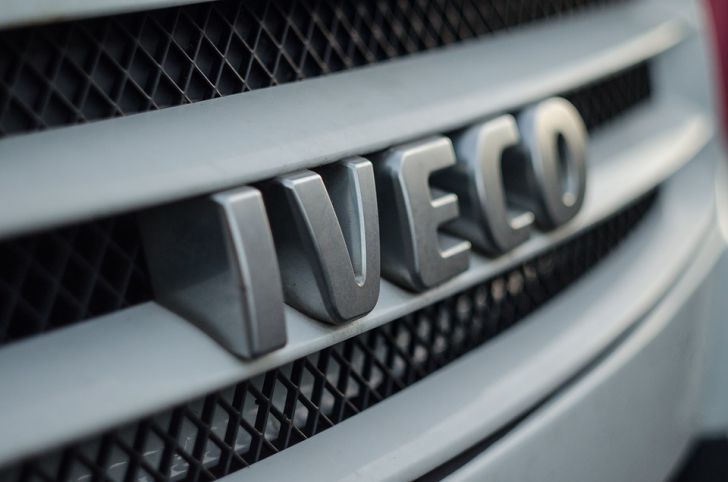 логотип Iveco
