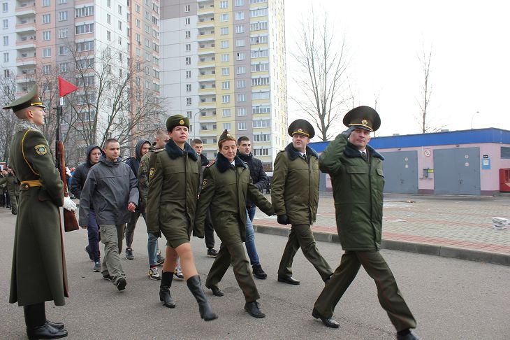 марш